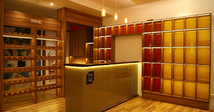Retail display racks for liquor stores